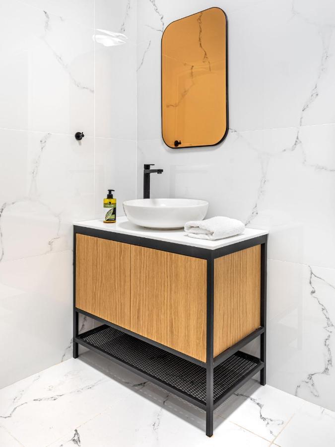 Filopappou Hill Suites By Athens Stay Bagian luar foto